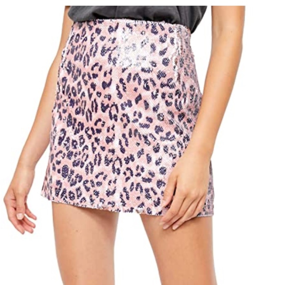 FREE PEOPLE NWT Sequin Pink Cheetah Mini Skirt Size 6